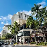 Royal Kuhio 1812 - 1Br With Partial Ocean View In The Heart Of Waikiki With Free Parking!